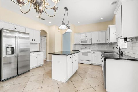 House in Orlando, Florida 4 bedrooms, 196.21 sq.m. № 1750703 - photo 10