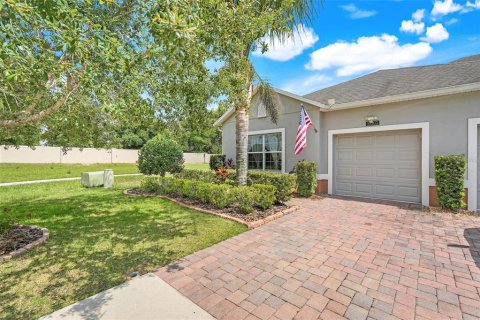 House in Clermont, Florida 2 bedrooms, 139.63 sq.m. № 1757725 - photo 3