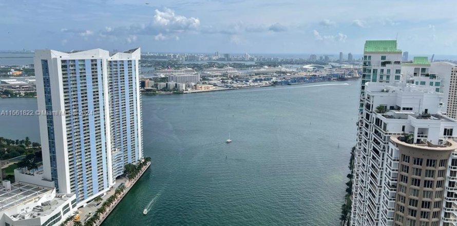 Condominio en Miami, Florida, 2 dormitorios № 1694558