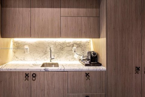 Купить кондоминиум в Майами, Флорида 58.16м2, № 2015086 - фото 10