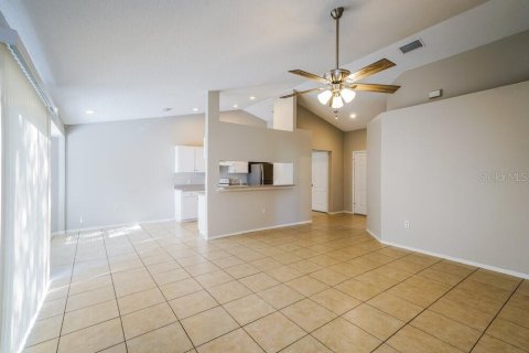 Villa ou maison à louer à Bartow, Floride: 3 chambres, 135.45 m2 № 2433390 - photo 4