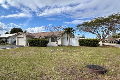 Купить виллу или дом в Тамарак, Флорида 3 спальни, 144.74м2, № 2040900 - фото 4