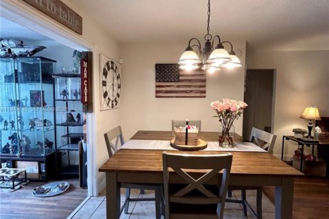 Купить виллу или дом в Тамарак, Флорида 3 спальни, 144.74м2, № 2040900 - фото 18