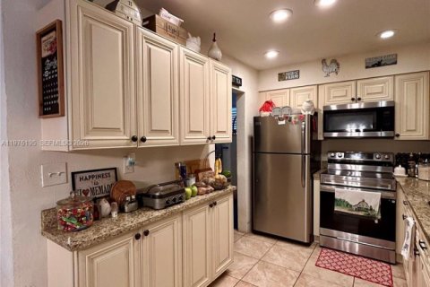 Купить виллу или дом в Тамарак, Флорида 3 спальни, 144.74м2, № 2040900 - фото 13