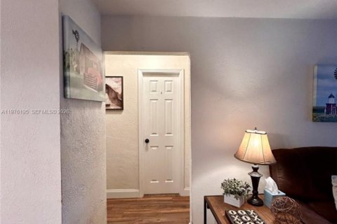 Купить виллу или дом в Тамарак, Флорида 3 спальни, 144.74м2, № 2040900 - фото 24