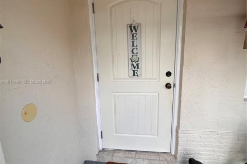 Купить виллу или дом в Тамарак, Флорида 3 спальни, 144.74м2, № 2040900 - фото 7