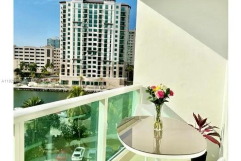Condo in Sunny Isles Beach, Florida, 2 bedrooms  № 1985938 - photo 4