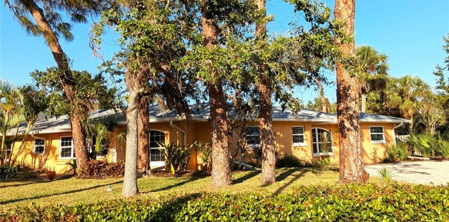 House in Venice, Florida 3 bedrooms, 206.24 sq.m. № 1637340
