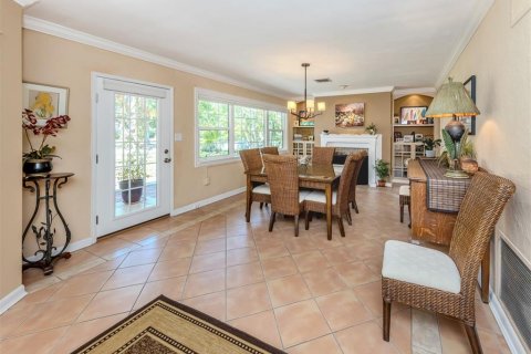 House in Venice, Florida 3 bedrooms, 206.24 sq.m. № 1637340 - photo 10