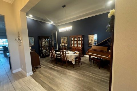 Villa ou maison à vendre à Sorrento, Floride: 5 chambres, 387.59 m2 № 1798411 - photo 11