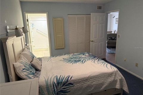 Condo in Largo, Florida, 2 bedrooms № 2105482 - photo 23
