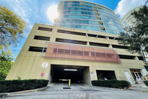 Condo in Orlando, Florida, 2 bedrooms  № 1719927 - photo 4