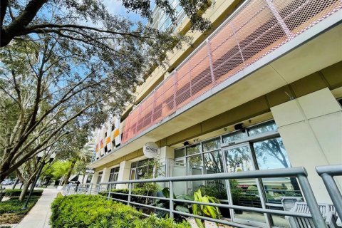 Condo in Orlando, Florida, 2 bedrooms  № 1719927 - photo 11