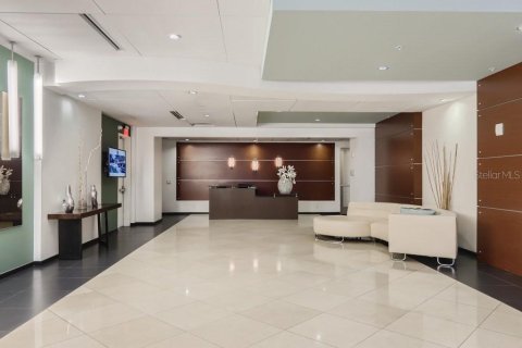 Condo in Orlando, Florida, 2 bedrooms  № 1719927 - photo 12