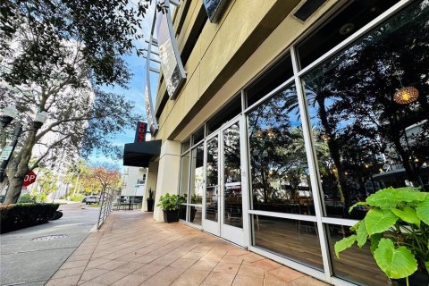 Condo in Orlando, Florida, 2 bedrooms  № 1719927 - photo 6