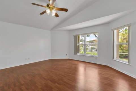 House in Boynton Beach, Florida 3 bedrooms, 147.99 sq.m. № 2191635 - photo 15