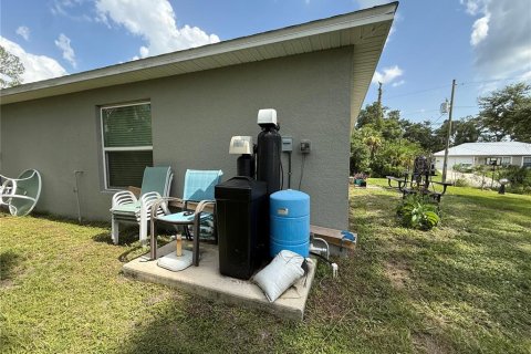 House in North Port, Florida 4 bedrooms, 166.85 sq.m. № 2231567 - photo 11