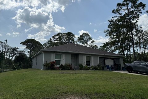 House in North Port, Florida 4 bedrooms, 166.85 sq.m. № 2231567 - photo 4