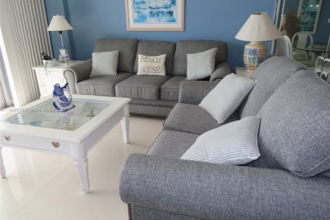 Condominio en alquiler en Miami Beach, Florida, 1 dormitorio, 76.55 m2 № 2012545 - foto 9