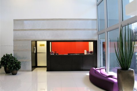 Condominio en alquiler en Miami Beach, Florida, 1 dormitorio, 76.55 m2 № 2012545 - foto 22