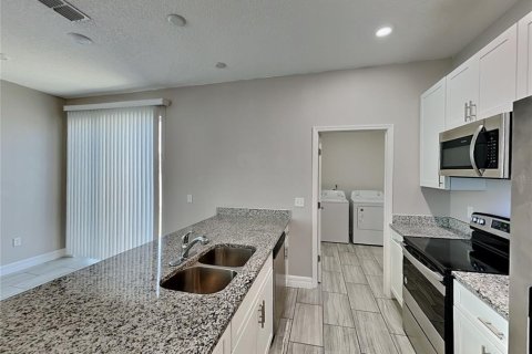 Casa en alquiler en Kissimmee, Florida, 3 dormitorios, 130.06 m2 № 1843866 - foto 5