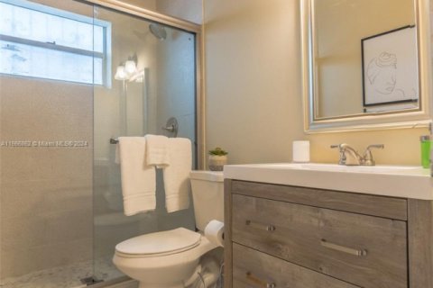 Condo in Miami Beach, Florida  № 1783726 - photo 22