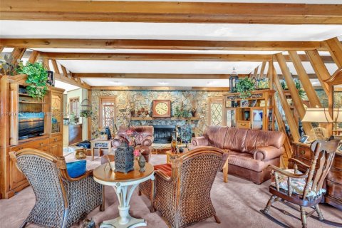 Купить виллу или дом в Дейви, Флорида 7 спален, 410.07м2, № 1977751 - фото 10