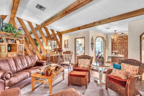 Купить виллу или дом в Дейви, Флорида 7 спален, 410.07м2, № 1977751 - фото 11