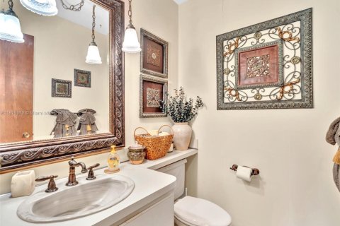 Купить виллу или дом в Дейви, Флорида 7 спален, 410.07м2, № 1977751 - фото 18