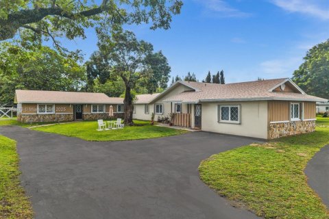 Купить виллу или дом в Дейви, Флорида 7 спален, 410.07м2, № 1977751 - фото 7