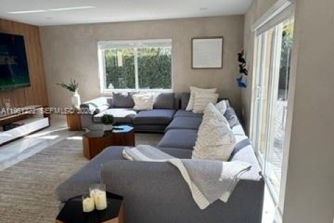 Casa en alquiler en Doral, Florida, 4 dormitorios, 200.11 m2 № 2022141 - foto 6