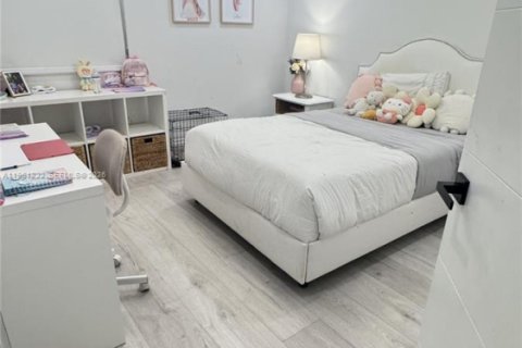 Casa en alquiler en Doral, Florida, 4 dormitorios, 200.11 m2 № 2022141 - foto 20