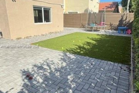 Casa en alquiler en Doral, Florida, 4 dormitorios, 200.11 m2 № 2022141 - foto 14