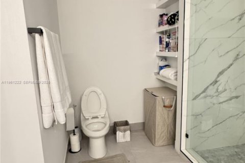 Casa en alquiler en Doral, Florida, 4 dormitorios, 200.11 m2 № 2022141 - foto 24