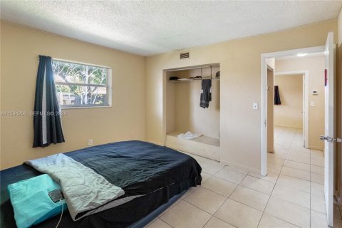 Villa ou maison à vendre à Fort Lauderdale, Floride: 3 chambres, 108.42 m2 № 2275308 - photo 12
