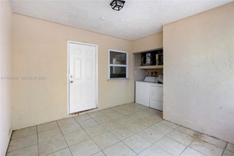 Villa ou maison à vendre à Fort Lauderdale, Floride: 3 chambres, 108.42 m2 № 2275308 - photo 17