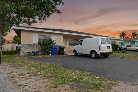 Villa ou maison à vendre à Fort Lauderdale, Floride: 3 chambres, 108.42 m2 № 2275308 - photo 28