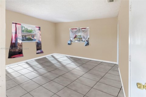 Villa ou maison à vendre à Fort Lauderdale, Floride: 3 chambres, 108.42 m2 № 2275308 - photo 8