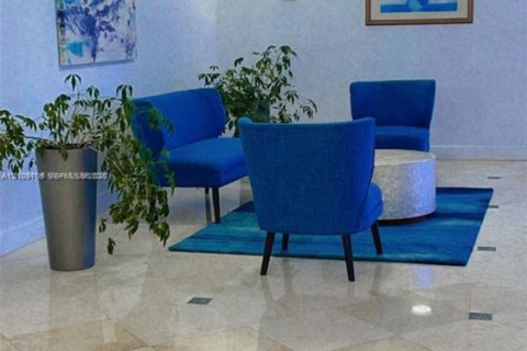 Copropriété à vendre à Hallandale Beach, Floride: 2 chambres, 132.85 m2 № 2430230 - photo 30