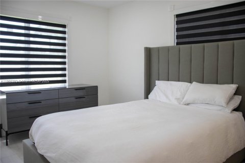 Villa ou maison à vendre à Miami, Floride: 3 chambres, 182.92 m2 № 2034145 - photo 29