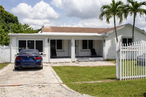 Villa ou maison à Miami, Floride 3 chambres, 182.92 m2 № 2034145