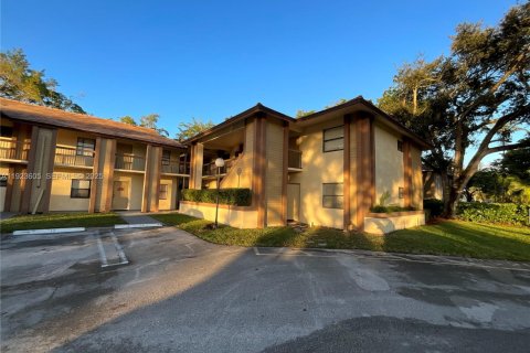 Condominio en alquiler en Coral Springs, Florida, 2 dormitorios, 78.97 m2 № 1982066 - foto 25