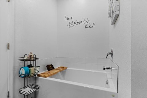 Casa en alquiler en Newberry, Florida, 3 dormitorios, 185.25 m2 № 1905142 - foto 12