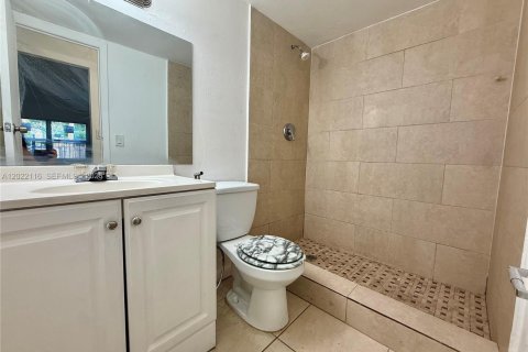 Copropriété à vendre à Hialeah, Floride: 2 chambres, 147.06 m2 № 2256995 - photo 16