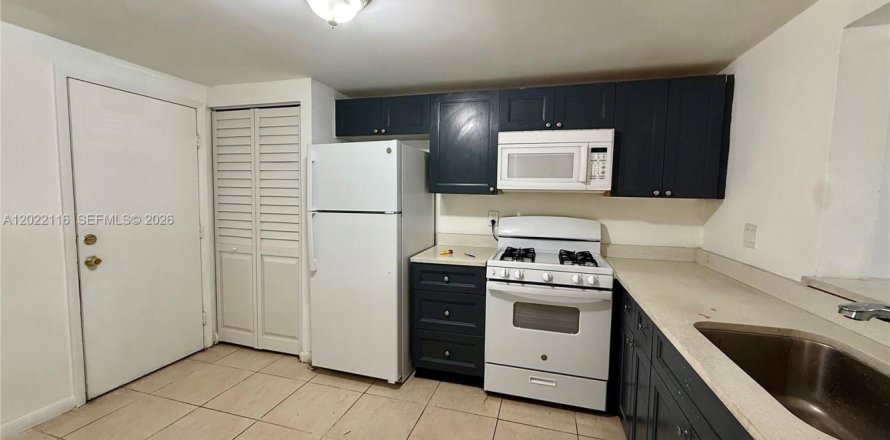 Condo à Hialeah, Floride, 2 chambres  № 2256995