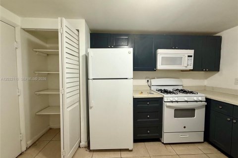 Copropriété à vendre à Hialeah, Floride: 2 chambres, 147.06 m2 № 2256995 - photo 3