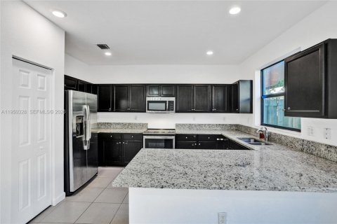 Adosado en venta en Homestead, Florida, 3 dormitorios, 161.65 m2 № 2006803 - foto 9