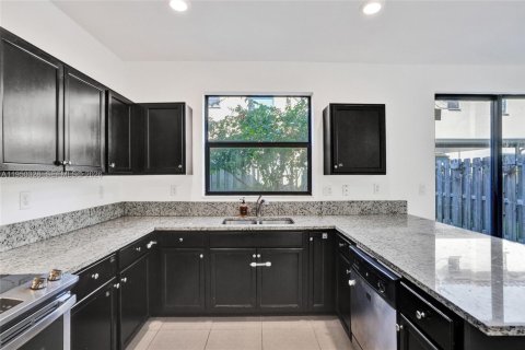 Adosado en venta en Homestead, Florida, 3 dormitorios, 161.65 m2 № 2006803 - foto 10