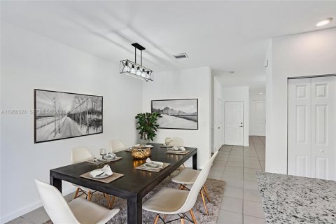 Adosado en venta en Homestead, Florida, 3 dormitorios, 161.65 m2 № 2006803 - foto 7