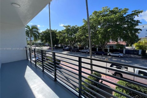 Copropriété à louer à Miami Beach, Floride: 1 chambre, 61.32 m2 № 2039121 - photo 2